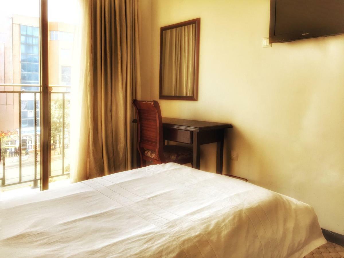 Top Ten Hotel Addis Ababa Dış mekan fotoğraf